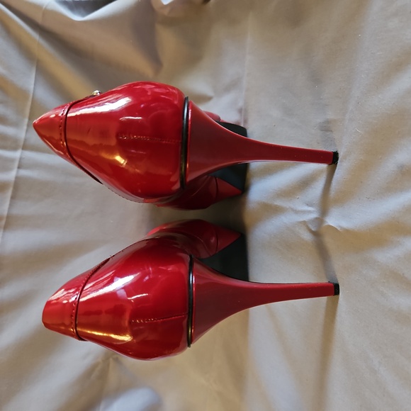Guess Red Platform 5" High Heels Size 8 - Picture 3 of 5